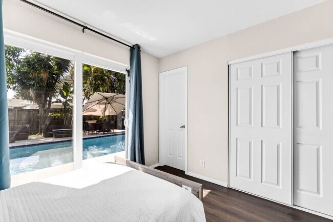 Building Photo - 3624 SW 22nd St