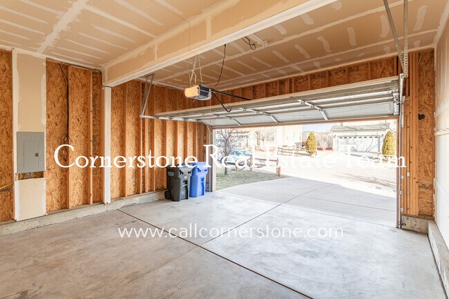 Building Photo - 819 Ridgebury Pl