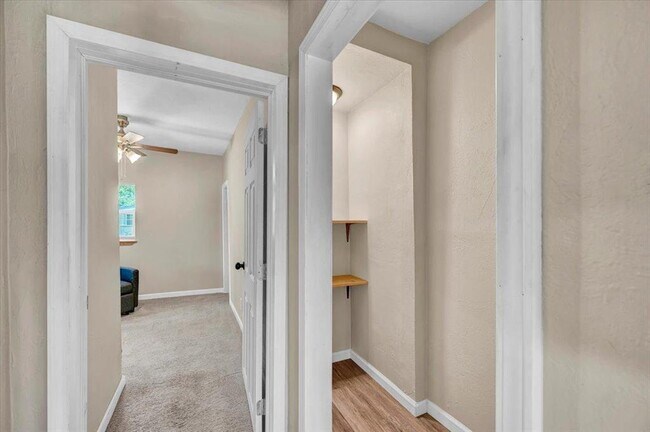 Building Photo - 211 2nd St