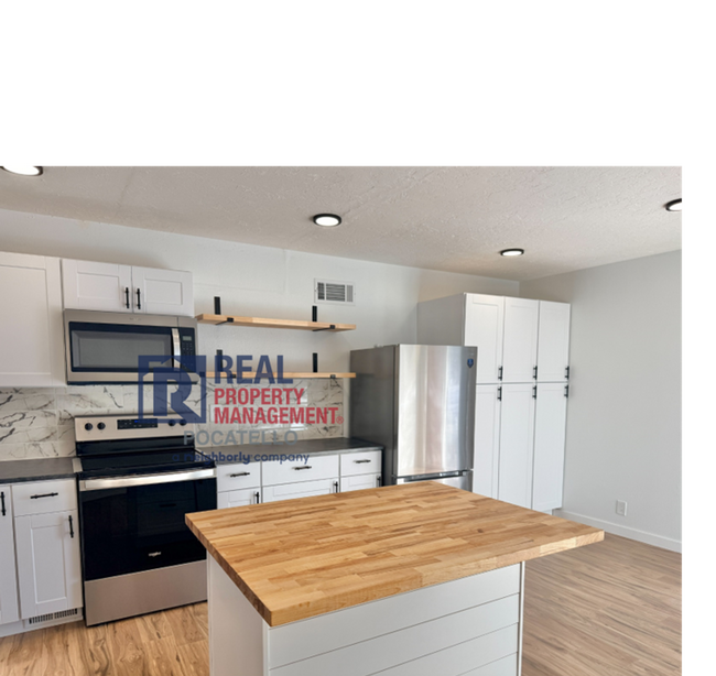 Building Photo - 2377 Gail Dr.