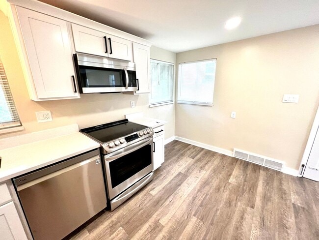 Building Photo - Fantastically updated three bedroom two bath house in the heart of Dormont