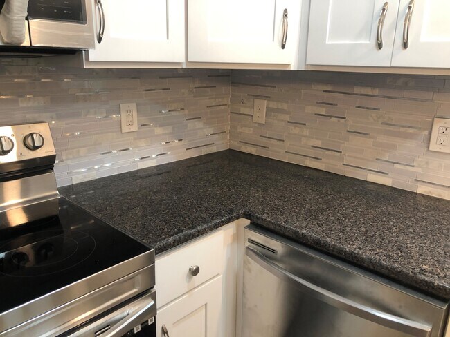 Building Photo - 422 Elbo Ln