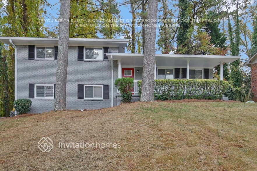 Building Photo - 2631 Cavalier Dr