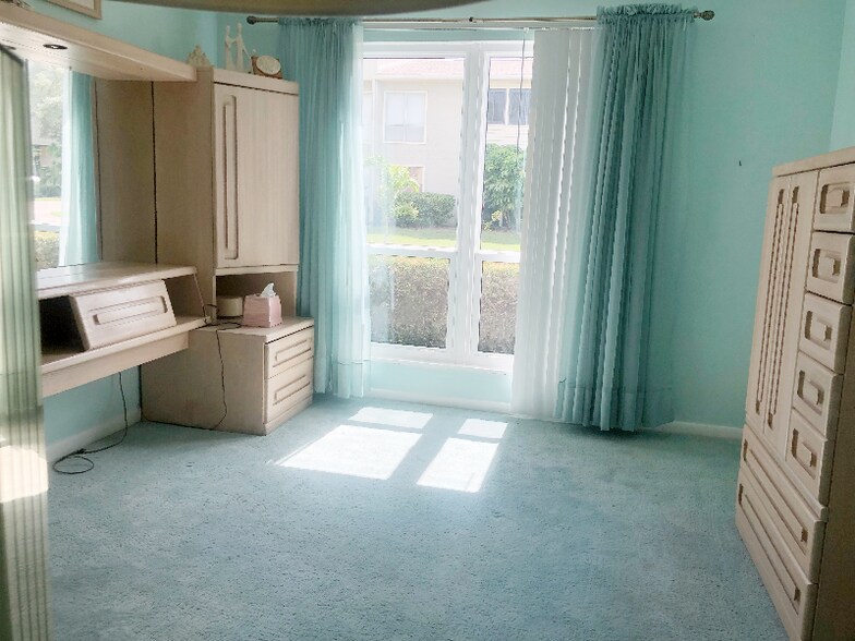 Building Photo - 649 Windrush Bay Dr