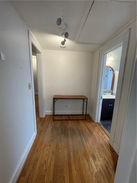 Building Photo - 1015 Piedmont Ave NE