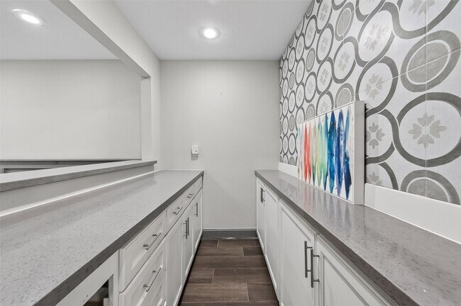 Building Photo - 11280 Braes Forest Dr