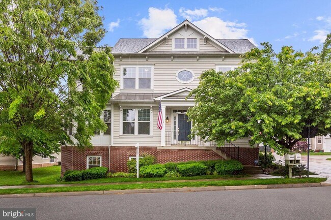 Building Photo - 8844 Song Sparrow Dr