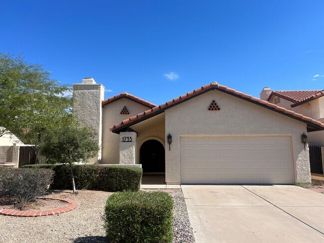 Building Photo - Tempe Home For Rent