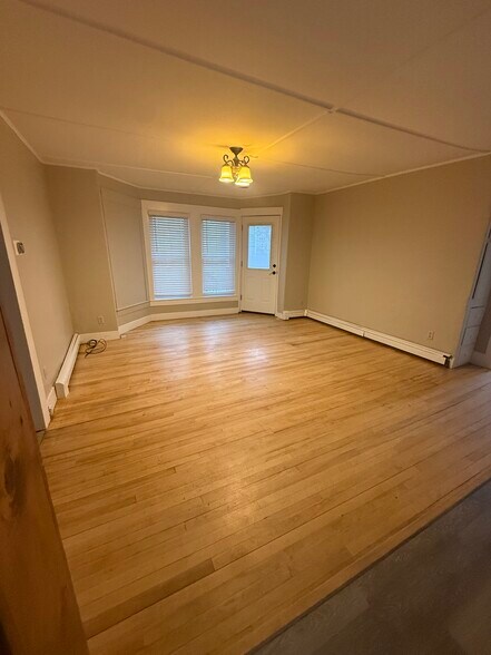 Building Photo - 58 Rumford St