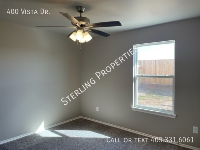 Building Photo - 400 Vista Dr