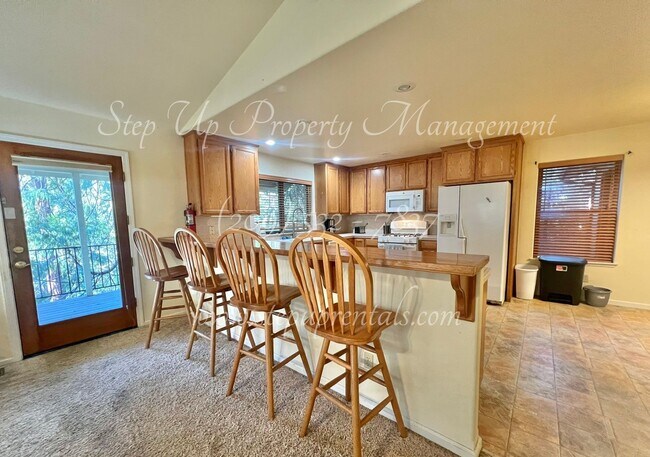 Building Photo - Spacious 4 Bed 2 Bath Home in Lovely Twain Harte Community!