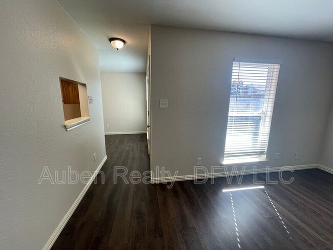 Building Photo - 5516 Lewis Ct