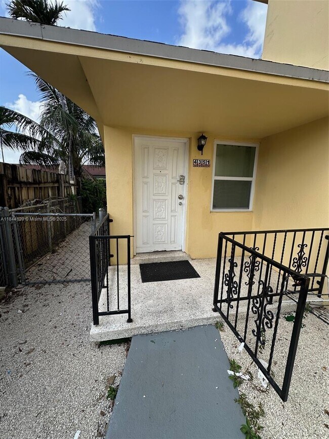 Building Photo - 4351 NW 5th St