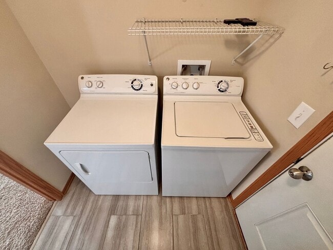 Building Photo - 1758 N 177th Plaza