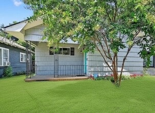 Building Photo - 116 N Willow St