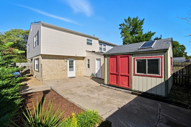 Building Photo - 712 Biltmore Dr