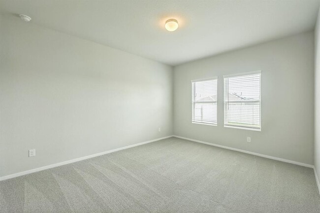 Building Photo - 107 Honeybee Ln
