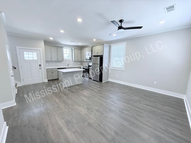 Building Photo - 2BD / 2BA FOR RENT