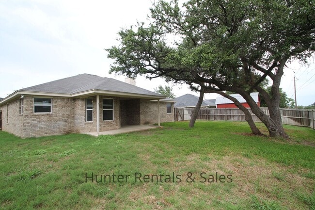 Building Photo - Timber Ridge Estates Beauty!