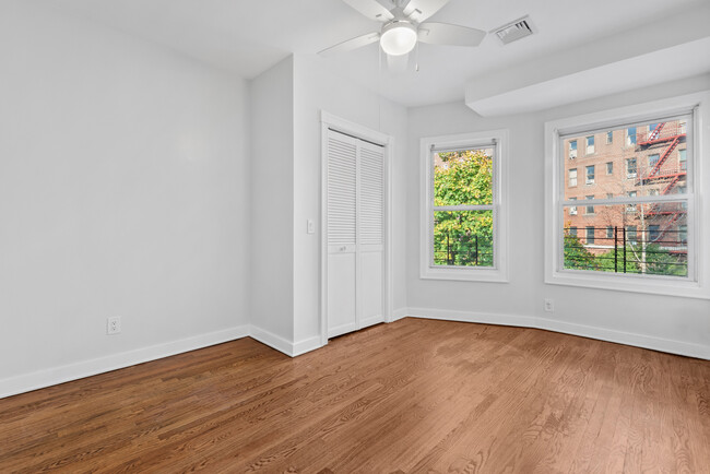 bright bedroom - 1617 Dorchester Rd