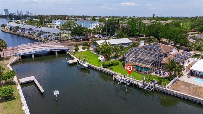Building Photo - 3931 Pompano Dr SE