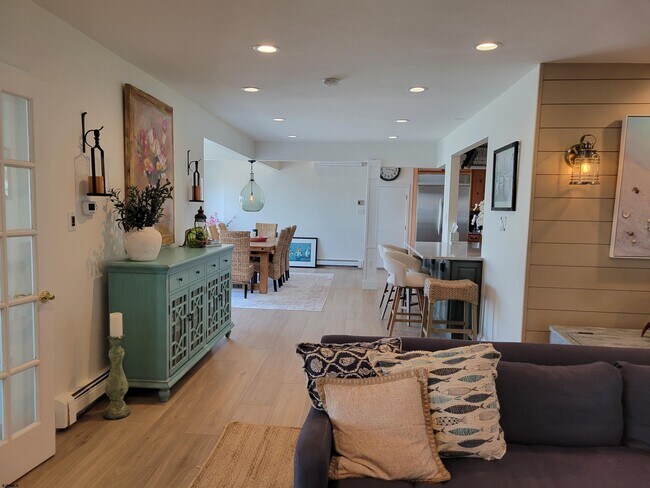 Building Photo - 8601 Fulton Ave