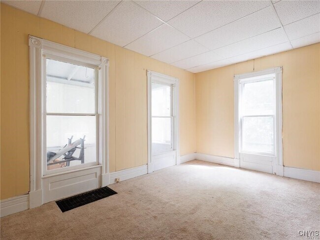 Building Photo - 345 Arlington St