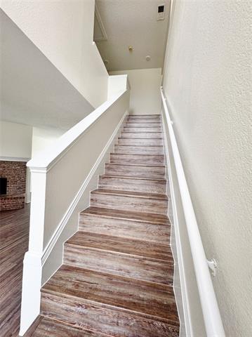 Building Photo - 835 Rockett Ln