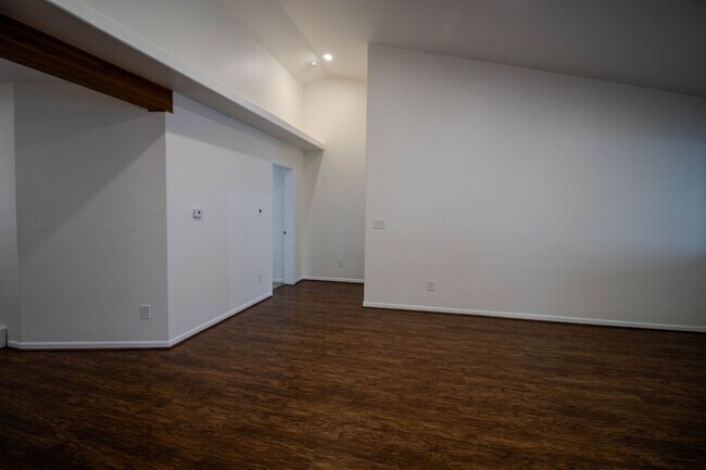 Building Photo - 609 Cobblestone Ct