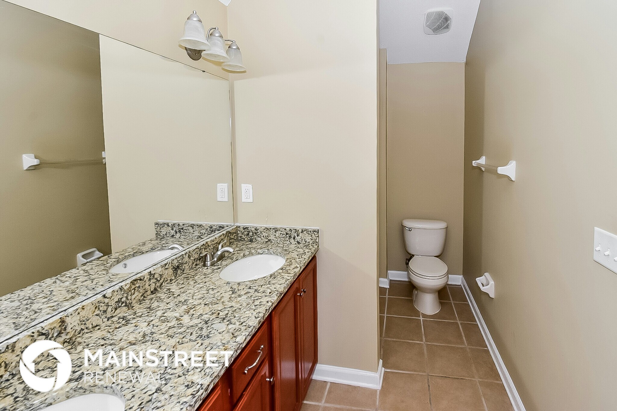 Building Photo - 2416 Gardenbrook Dr