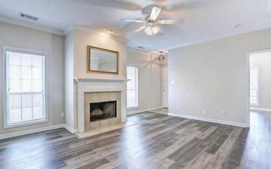 Building Photo - 6916 Sandfield Dr