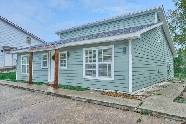 Building Photo - 31 Harbour Row Dr