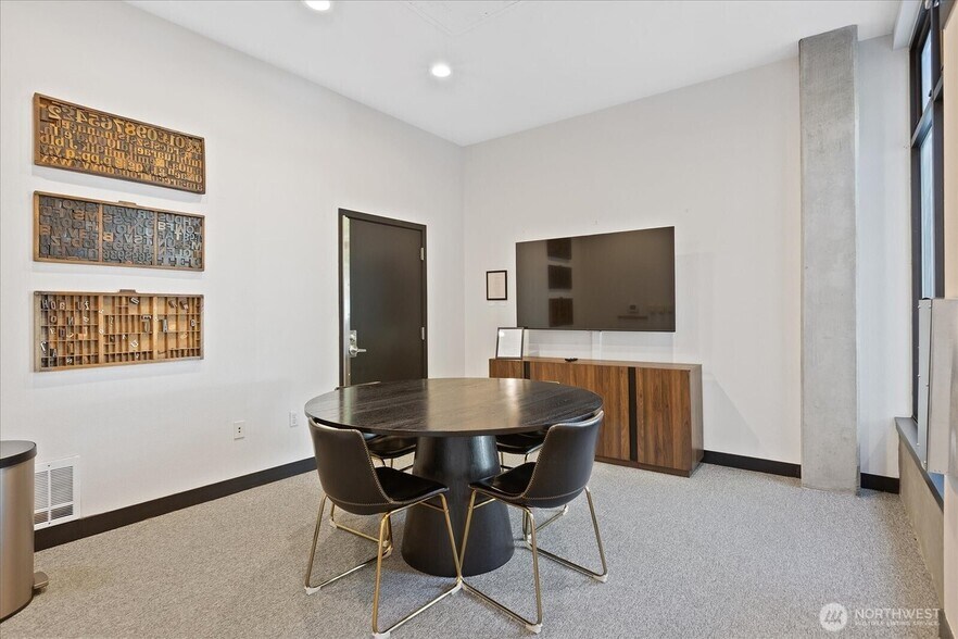Building Photo - 1610 Belmont Ave