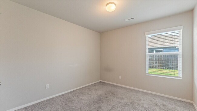 Building Photo - Charming New Home in a Prime Fayetteville Location