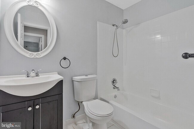 Building Photo - 6401 Old Scotts Ct