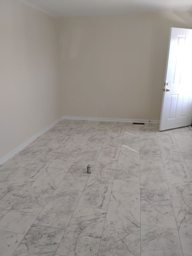 Building Photo - Cute duplex in Beaufort