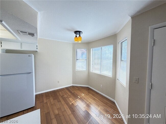 Building Photo - 705 Rock Springs Dr