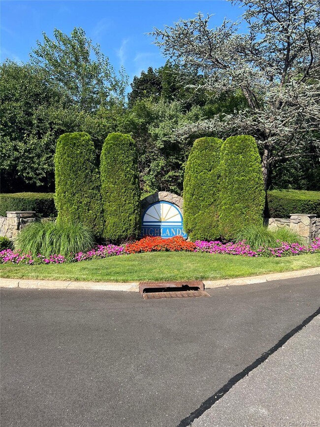 Building Photo - 253 Windward Dr