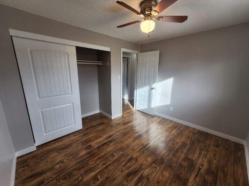 Building Photo - 2050 Del Mar Dr