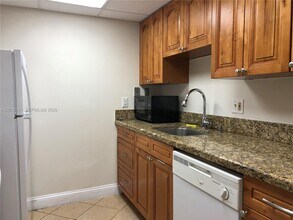 Building Photo - 14301 N Kendall Dr