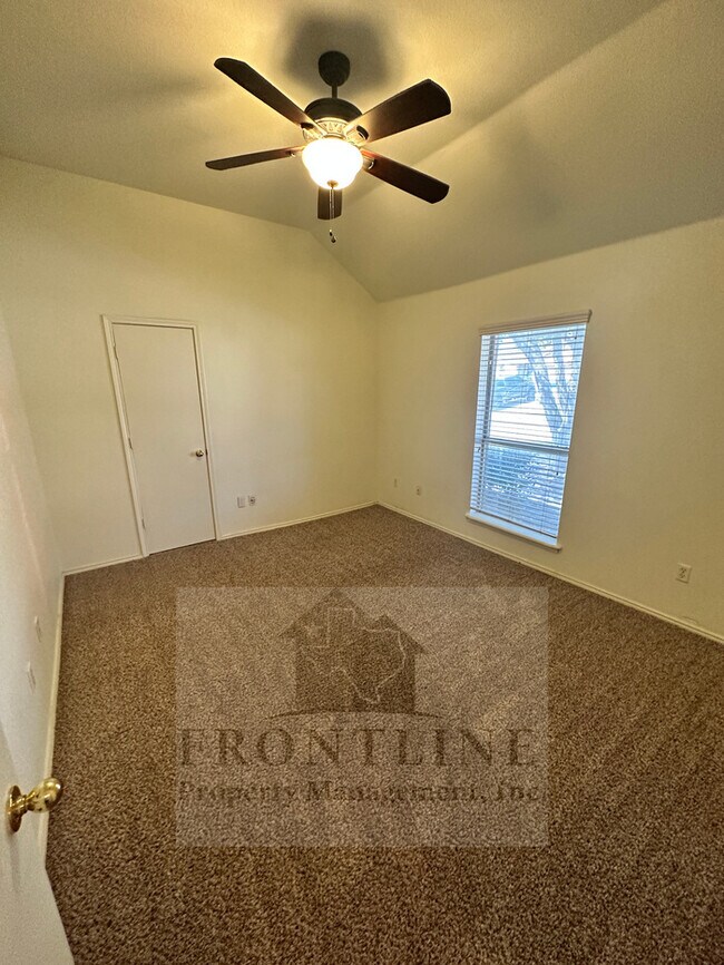 Building Photo - 629 Dorchester Dr