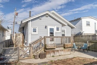 Building Photo - 612 Wisteria Rd