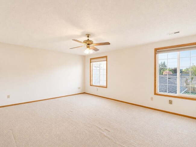 Building Photo - 226 Sparks Dr