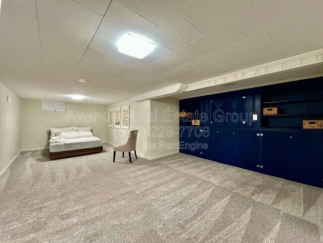 Building Photo - 1336 Lanvale Dr