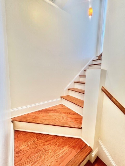 Building Photo - 2203 Inverness Dr