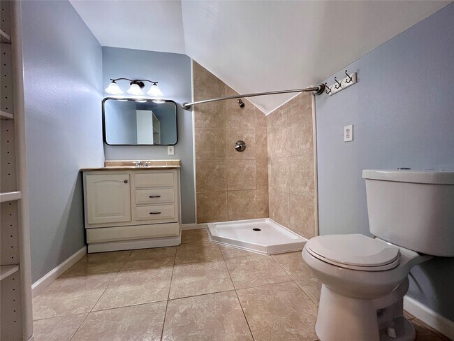 Building Photo - 3311 Whitebud Dr