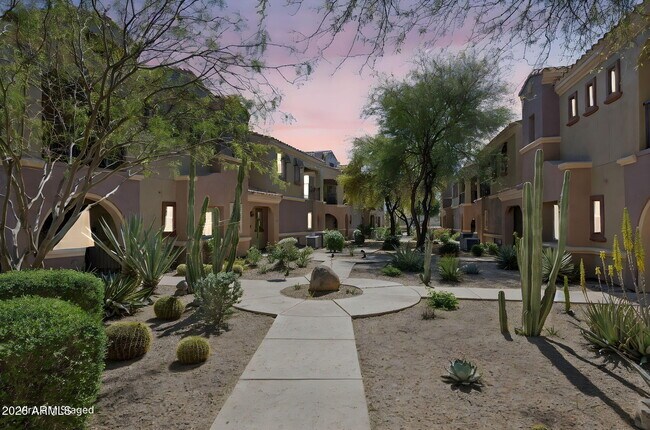 Building Photo - 3935 E Rough Rider Rd