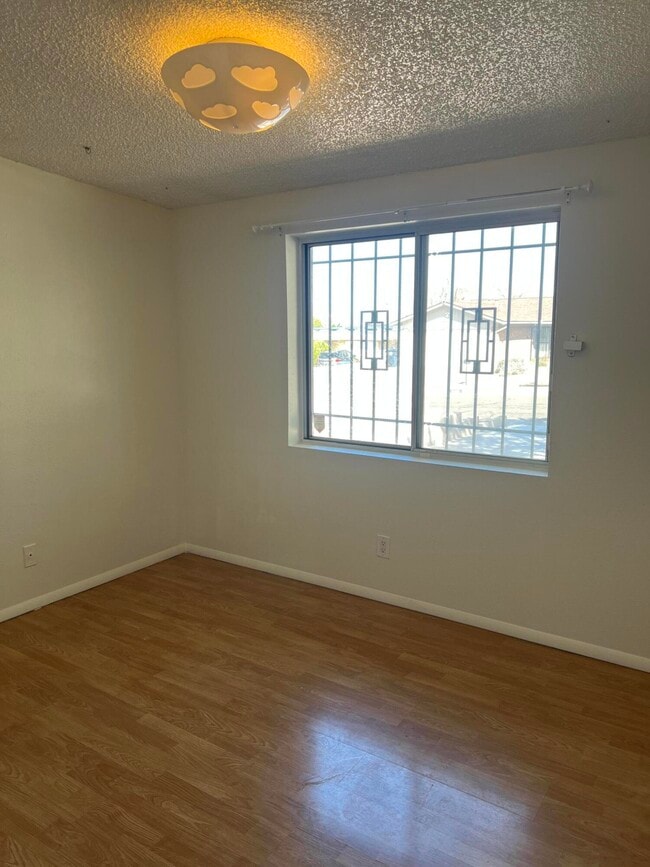 Building Photo - 13420 Reo Rd NE