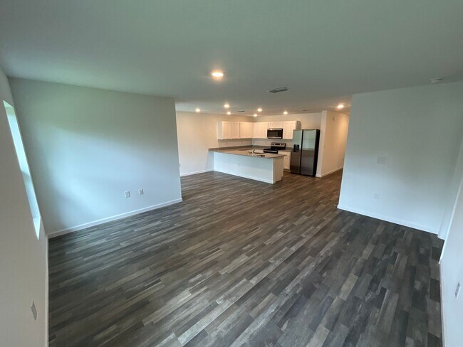 Building Photo - Citrus Springs - Welcome Home