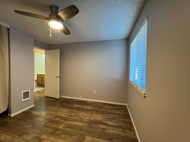 Building Photo - Cozy  3 Bed, 1.5 Bath Home for Rent!